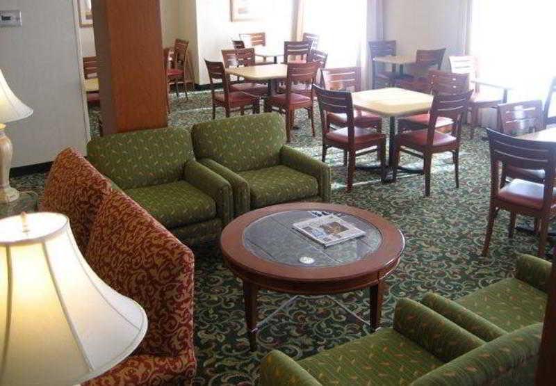 Fairfield Inn & Suites By Marriott Edison - South Plainfield Restoran gambar